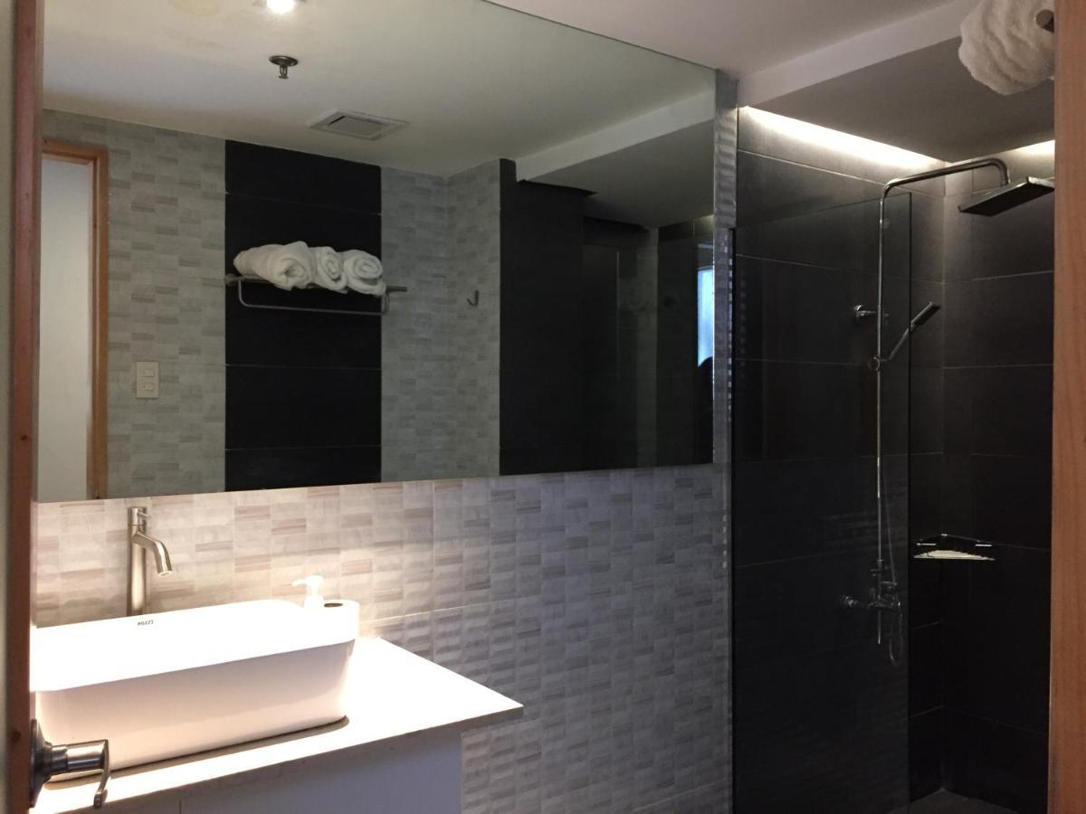 Tely'S Bed & Breakfast Iloilo Powered By Cocotel Eksteriør billede