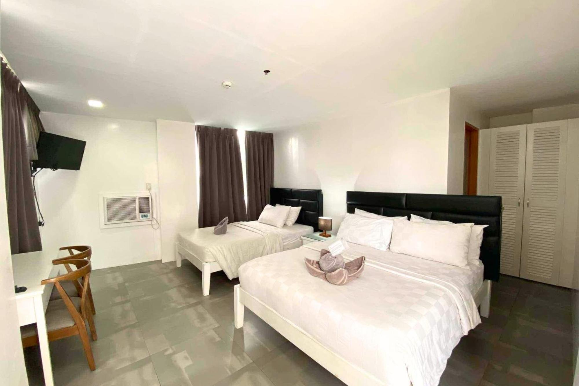 Tely'S Bed & Breakfast Iloilo Powered By Cocotel Eksteriør billede