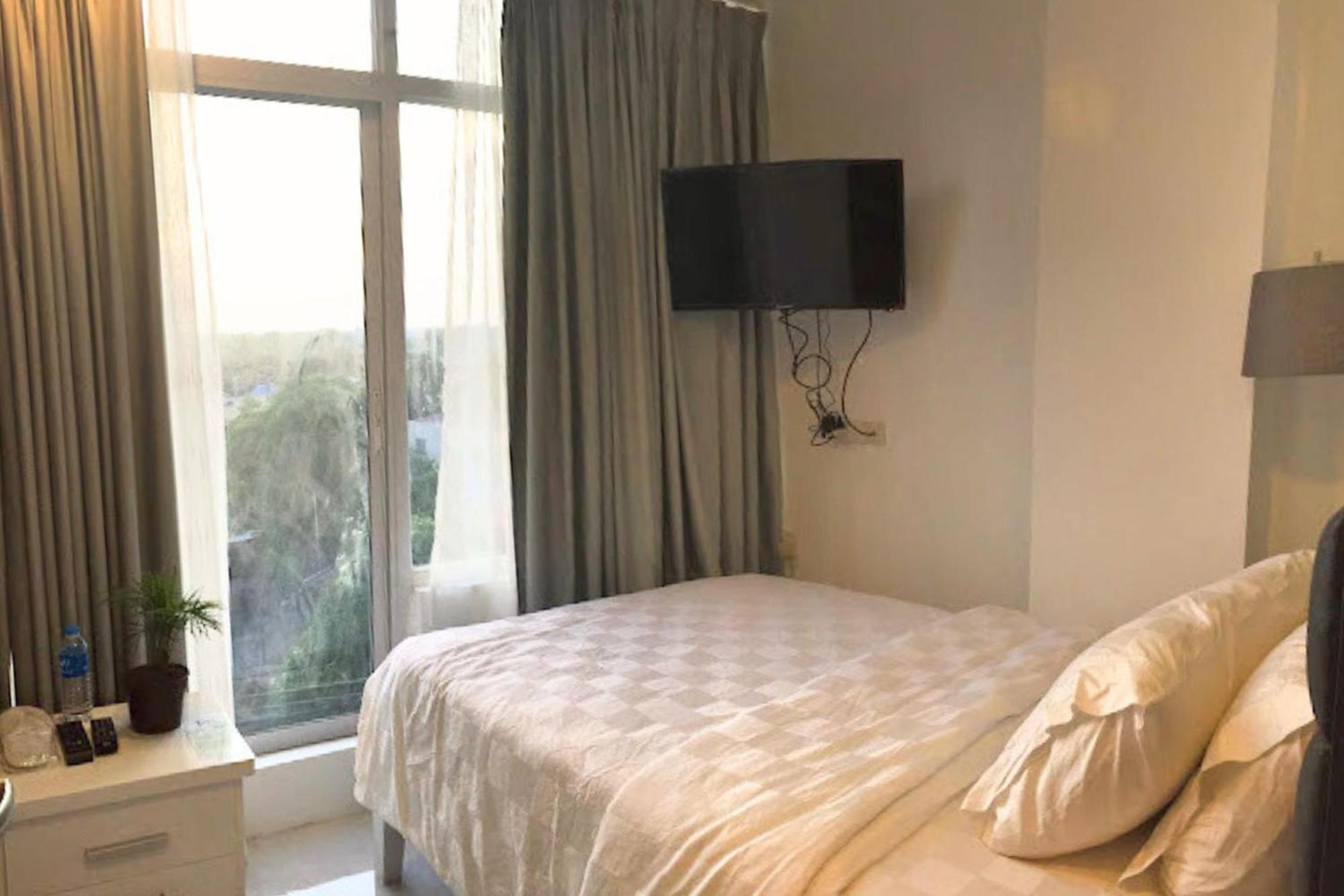 Tely'S Bed & Breakfast Iloilo Powered By Cocotel Eksteriør billede