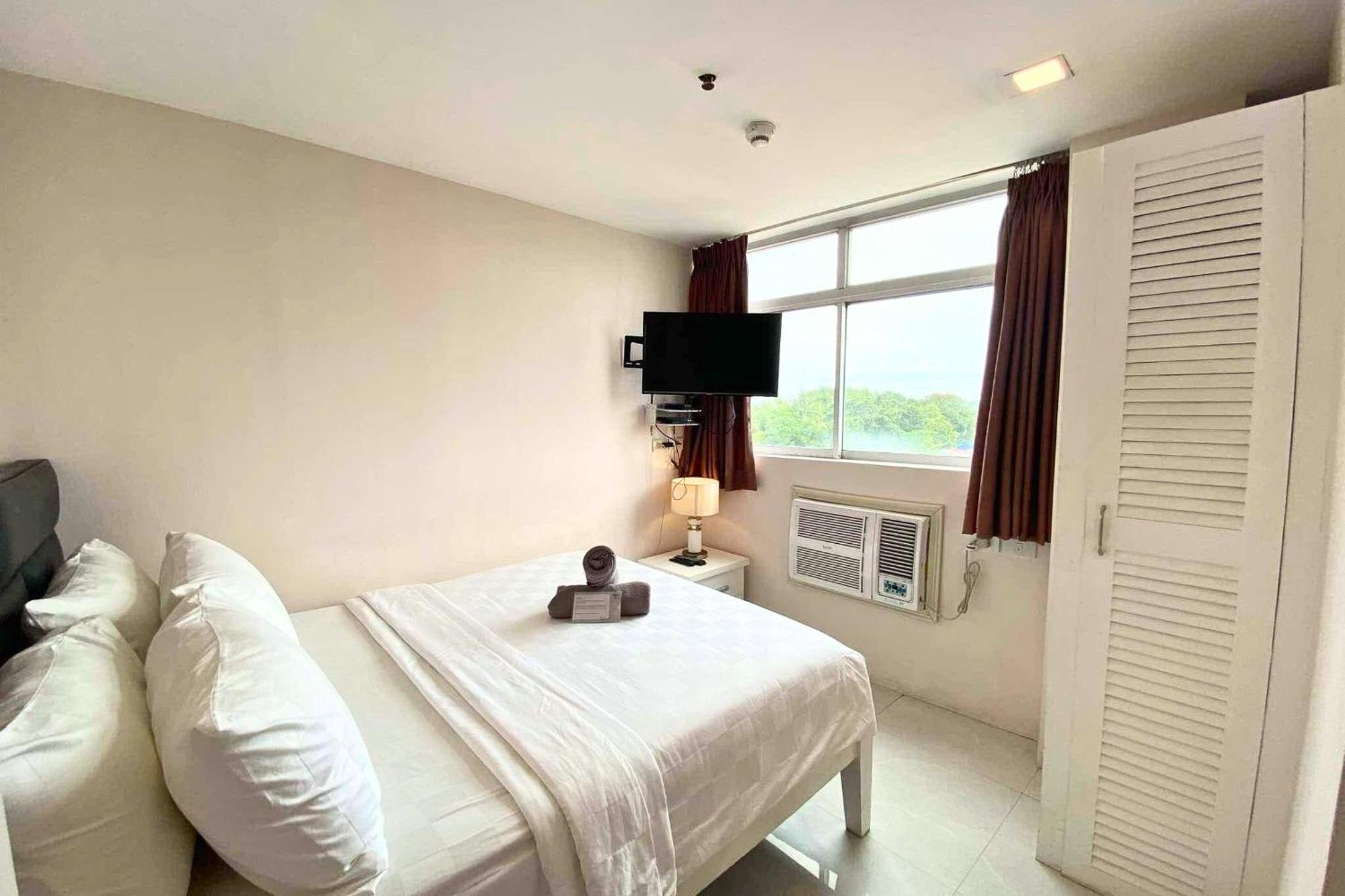 Tely'S Bed & Breakfast Iloilo Powered By Cocotel Eksteriør billede