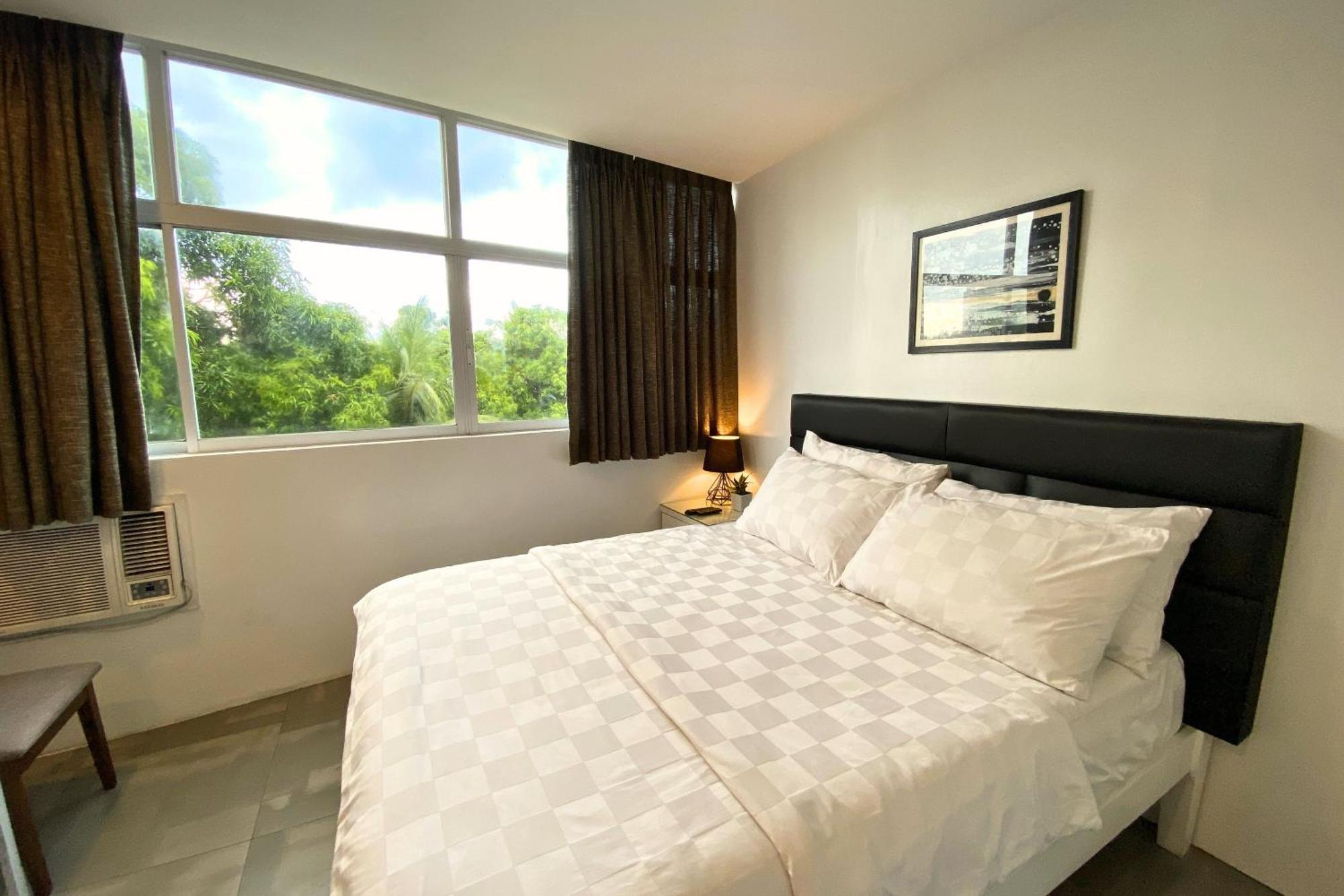 Tely'S Bed & Breakfast Iloilo Powered By Cocotel Eksteriør billede